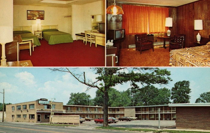 Hotel Royal Oak (Jones Motel, Jones Royal Motor Inn) - Vintage Postcard (newer photo)